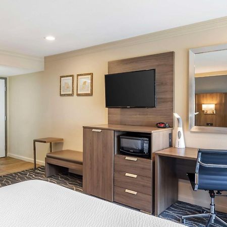 Best Western Plus Hill House Bakersfield Exterior photo