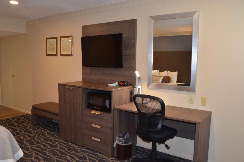 Best Western Plus Hill House Bakersfield Exterior photo